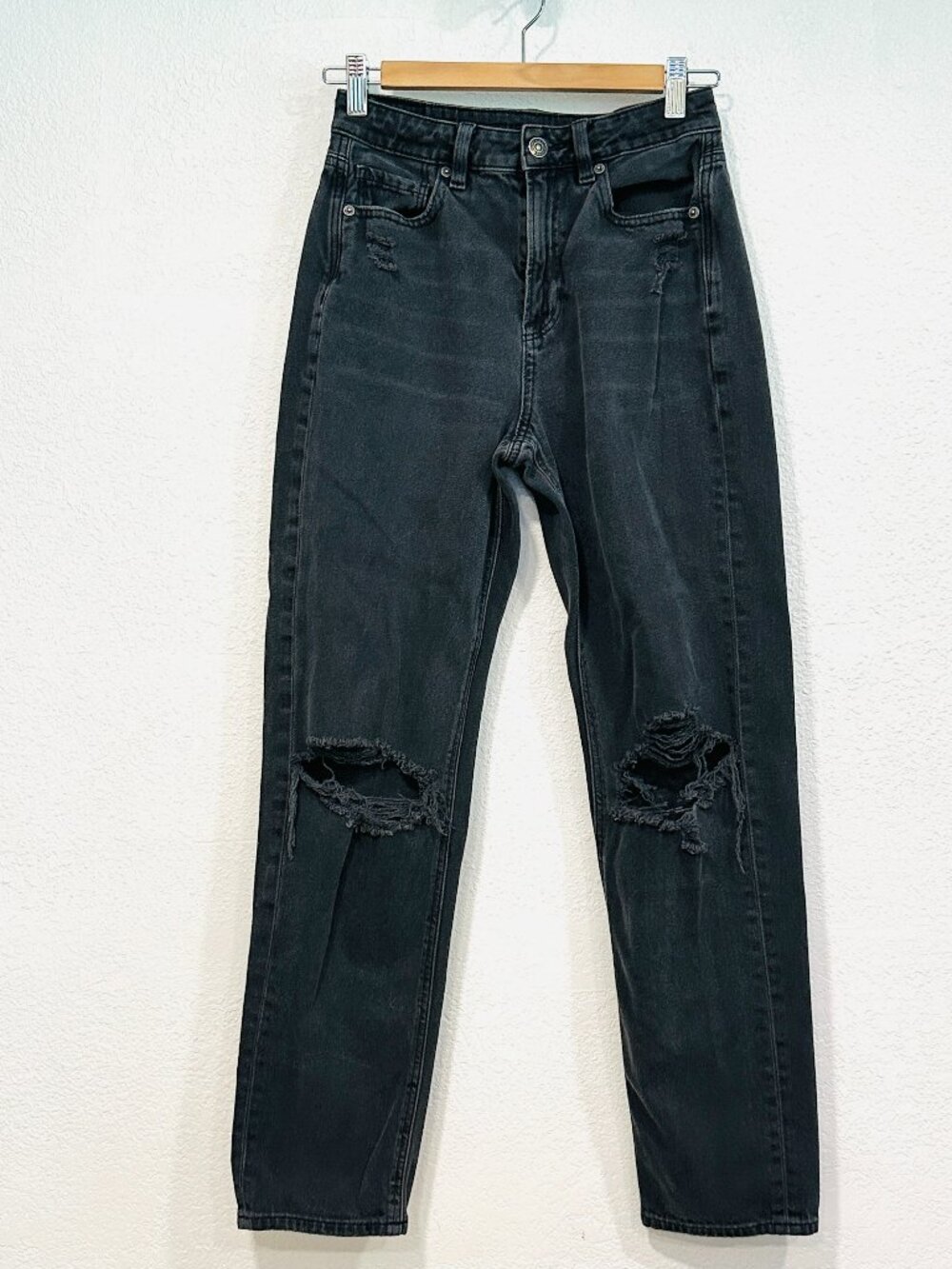 American Eagle Jeans Distressed Holes Tapered Faded Black W25xL28 Womens 4 Long